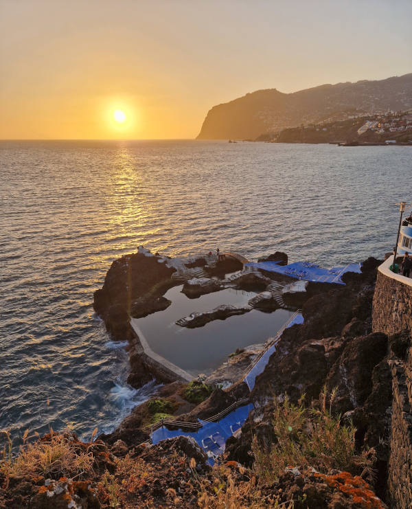 Madeira, Insel im Atlantik, das ganze Jahr über mediterranes Klima durch seine vielzähligen Mikroklimazonen